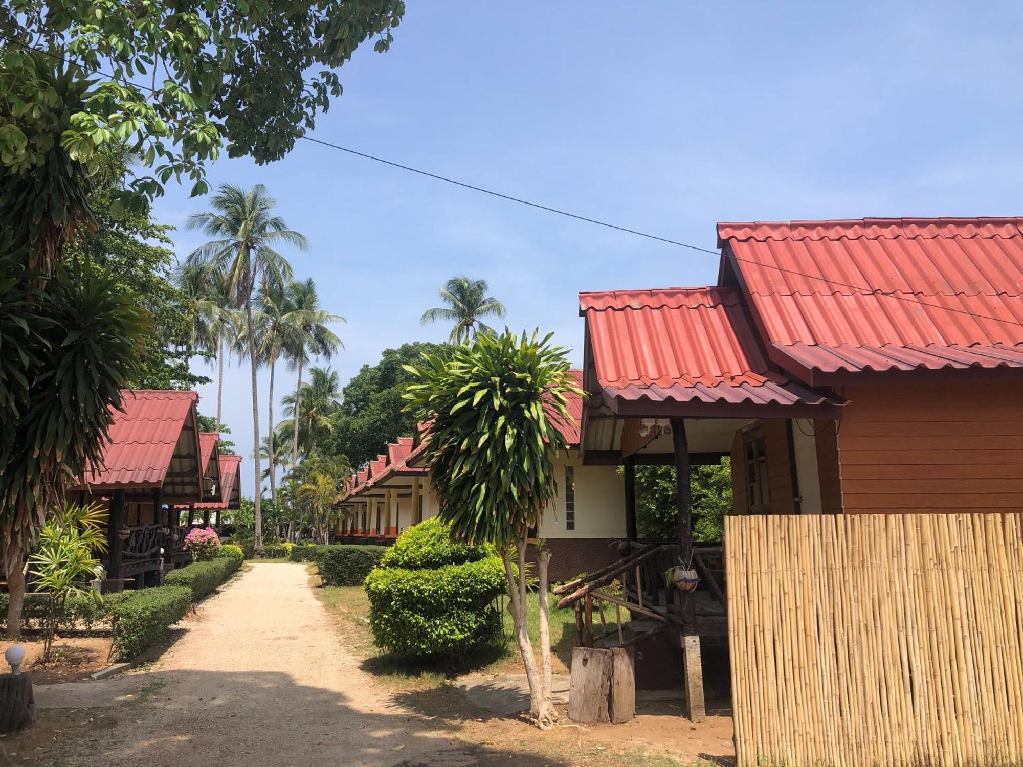 Moonwalk Lanta Resort Koh Lanta Exterior foto